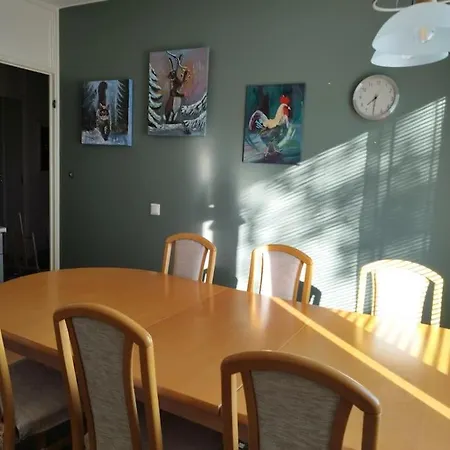 شقة Scandinavian Taiteilijan 3h Huoneisto